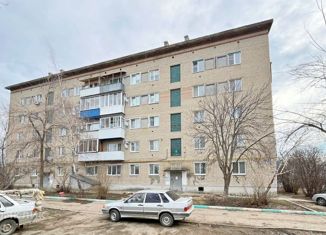Продается двухкомнатная квартира, 39.7 м2, Саратовская область, улица Маршала Жукова, 4