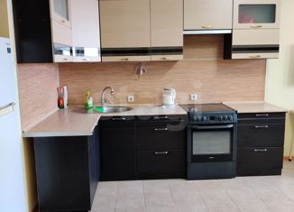 Продаю 1-комнатную квартиру, 52.2 м2, Геленджик, Советская улица, 77