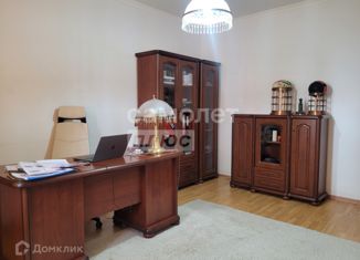 Продажа трехкомнатной квартиры, 75.9 м2, Москва, Солнечная улица, 15