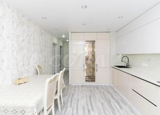 Трехкомнатная квартира на продажу, 93 м2, Тюмень, улица Валентины Трофимовой, 9, ЖК Квартал 1964