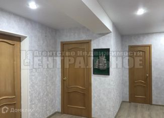 Продам трехкомнатную квартиру, 81 м2, Смоленск, улица Дохтурова, 27