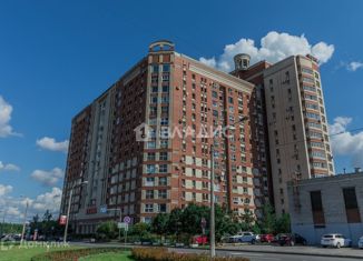 Продается 2-комнатная квартира, 67.3 м2, Санкт-Петербург, улица Савушкина, 117к2, метро Старая Деревня