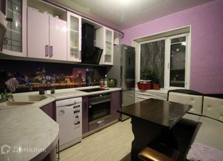 Сдам двухкомнатную квартиру, 55 м2, Магадан, Речная улица, 61к3