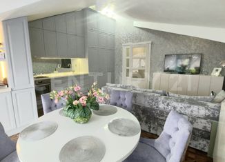 3-комнатная квартира на продажу, 73 м2, Павловск, улица Первого Мая, 10к2