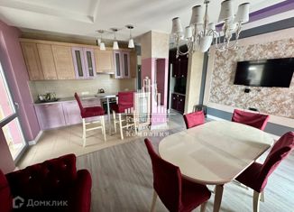 Сдам 4-ком. квартиру, 108 м2, Камчатский край, улица Топоркова, 8/2