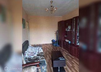 Продается 2-комнатная квартира, 42 м2, Новокуйбышевск, улица Островского, 4