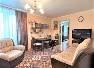 Сдаю в аренду трехкомнатную квартиру, 64 м2, Москва, улица Бутлерова, 38к3, улица Бутлерова