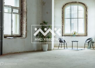 Продается трехкомнатная квартира, 79.9 м2, Санкт-Петербург, метро Спортивная, улица Блохина, 6/3