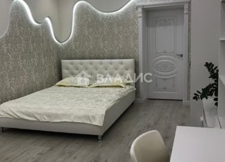 Сдаю в аренду 4-ком. квартиру, 120 м2, Тобольск, 3-й микрорайон, 32