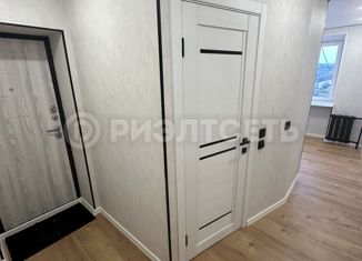 2-комнатная квартира на продажу, 42 м2, Мурманск, улица Адмирала Флота Лобова, 11