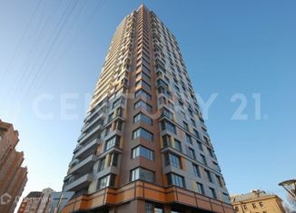 Продается четырехкомнатная квартира, 150 м2, Москва, улица Маршала Конева, 14, метро Октябрьское поле