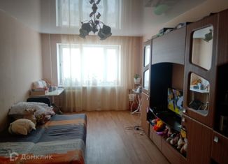 Продам 4-ком. квартиру, 67 м2, Асбест, улица Мира, 4