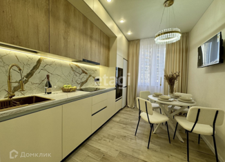 Продаю 2-комнатную квартиру, 58.3 м2, село Мирное, Мраморный переулок, 36