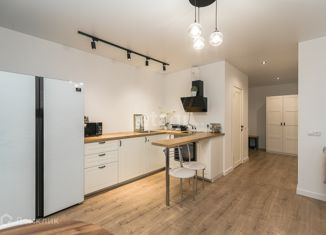 Продаю двухкомнатную квартиру, 59.5 м2, Тюмень, Обдорская улица, 1к1, ЖК Клевер Парк