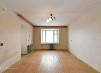 Продается трехкомнатная квартира, 71 м2, Кировская область, Московская улица, 158