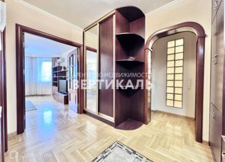 Аренда 2-ком. квартиры, 70 м2, Москва, Кастанаевская улица, 53