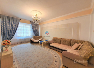 Продам трехкомнатную квартиру, 120 м2, Грозный, бульвар Султана Дудаева, 20, 7-й микрорайон