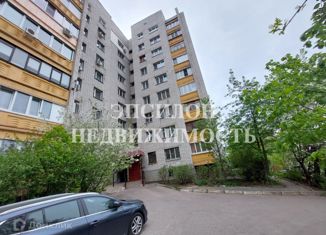 Продам 4-комнатную квартиру, 97.4 м2, Курск, улица Димитрова, 40