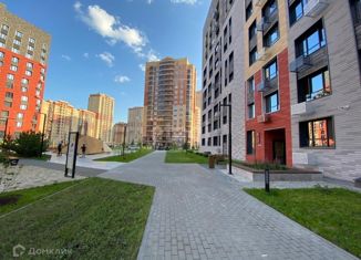 Продаю 2-комнатную квартиру, 55.7 м2, Казань, улица Баки Урманче, 4к2, ЖК Солнечный Город Супер