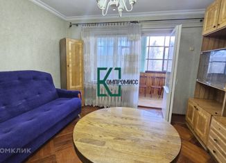 Продается трехкомнатная квартира, 56.5 м2, поселок городского типа Черноморский, Новороссийская улица, 42