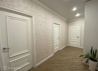 Продается 2-комнатная квартира, 65 м2, Краснодарский край, улица Адмирала Серебрякова, 3к1