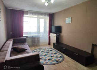 Сдаю в аренду трехкомнатную квартиру, 59.5 м2, Тобольск, 6-й микрорайон, 2