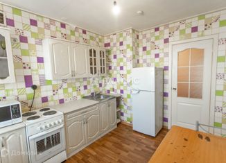 Продам 2-ком. квартиру, 47.7 м2, село Чигири, Лесная улица, 82/2