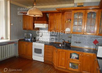 Продажа 4-ком. квартиры, 118.9 м2, Брянск, улица Молодой Гвардии, 81А