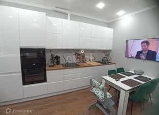 Продажа двухкомнатной квартиры, 69.5 м2, Новороссийск, улица Видова, 100, ЖК Центр