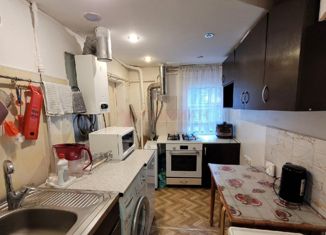 Продам трехкомнатную квартиру, 35 м2, Новочеркасск, улица Орджоникидзе, 88