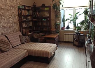 Продается 2-комнатная квартира, 46 м2, Санкт-Петербург, Старо-Петергофский проспект, 21к1, метро Нарвская
