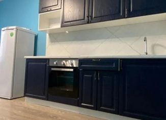 Сдам в аренду 2-ком. квартиру, 60 м2, Москва, улица Лётчика Ульянина, 6, метро Рассказовка