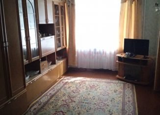 Продается четырехкомнатная квартира, 60.4 м2, Новочеркасск, улица Калинина, 41