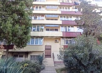 Продам однокомнатную квартиру, 40 м2, Сочи, улица Чебрикова, 40, микрорайон Больничный Городок