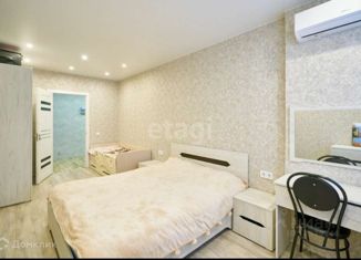 Продаю 1-комнатную квартиру, 42 м2, Краснодар, улица Цезаря Куникова, 24к3, ЖК Времена Года 3