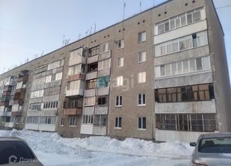 Двухкомнатная квартира на продажу, 49.2 м2, Камышлов, Карловарская улица, 2А