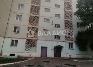 Продам 4-комнатную квартиру, 80.4 м2, Элиста, 8-й микрорайон, 8-й микрорайон, 18