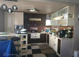 Продажа 3-ком. квартиры, 63 м2, село Печерск, Автодорожная улица, 8А