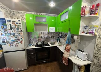 Продажа 2-комнатной квартиры, 45 м2, Киров, улица Тургенева, 3