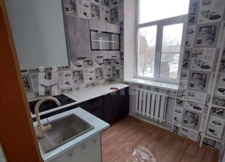 Продам 3-ком. квартиру, 67.3 м2, поселок Углегорский, улица Мира, 1