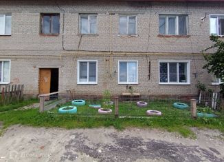 Продам двухкомнатную квартиру, 43 м2, поселок городского типа Шемышейка, улица Свердлова, 41