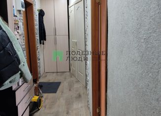 Трехкомнатная квартира на продажу, 57 м2, Ижевск, Молодёжная улица, 22А, жилой район Аэропорт