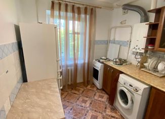 Продам 2-комнатную квартиру, 43 м2, Ставрополь, улица Ленина, 318/3, микрорайон №5