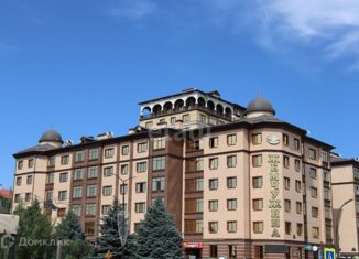 Продаю 4-ком. квартиру, 105.3 м2, городской округ Магас, улица Никиты Хрущёва, 3