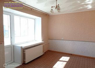 Продаю двухкомнатную квартиру, 54 м2, село Лузино, улица Карбышева, 2