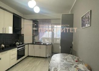 Продается двухкомнатная квартира, 64 м2, Якутск, улица Крупской, 37, Автодорожный округ