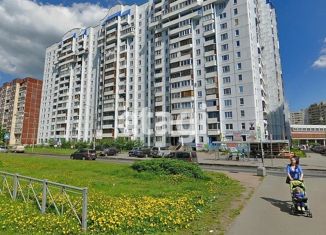 Продам 1-ком. квартиру, 42 м2, Санкт-Петербург, метро Комендантский проспект, проспект Королёва, 47к1