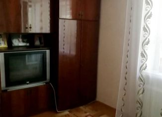 Продаю двухкомнатную квартиру, 60 м2, Крым, улица Крупской, 143