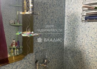 Продаю 3-комнатную квартиру, 66 м2, Арсеньев, Октябрьская улица, 94