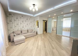 Продаю 1-ком. квартиру, 52 м2, Казань, улица Адоратского, 3Г, ЖК Серебряный каскад